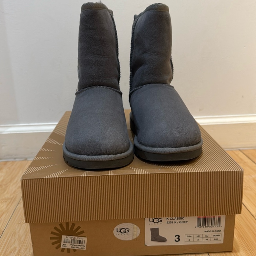 First Original Uggs Australia grey size 3y